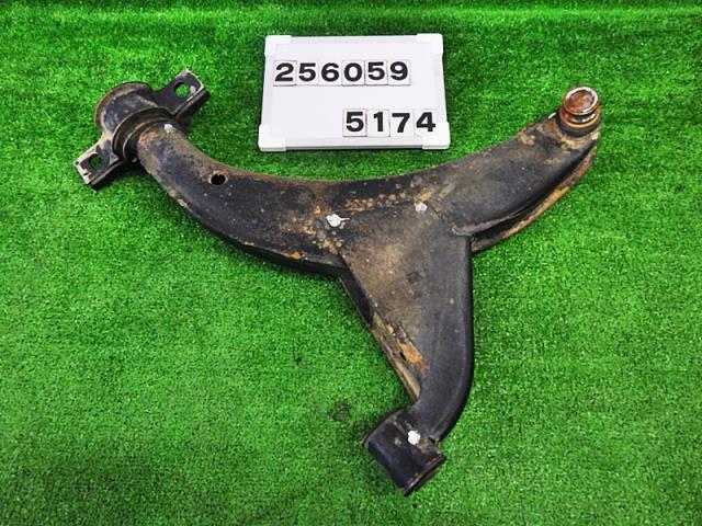 【中古】中古部品 サンバー KS4 左フロントロアアーム 【3330890100-000025605951740】