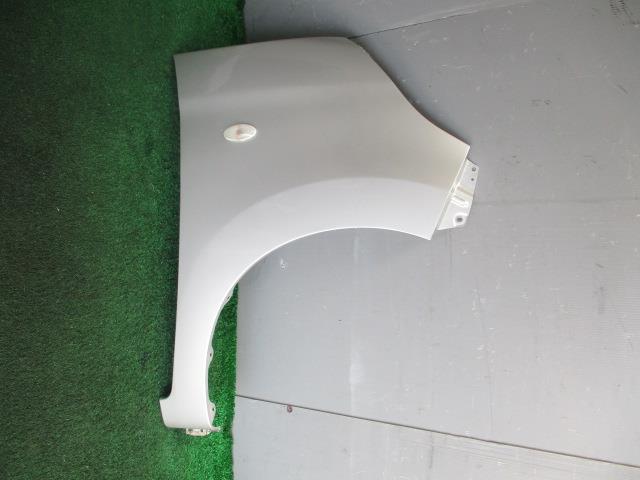 【中古】中古部品 パレット MK21S 右フロントフェンダー 【3330560100-001639793110600】