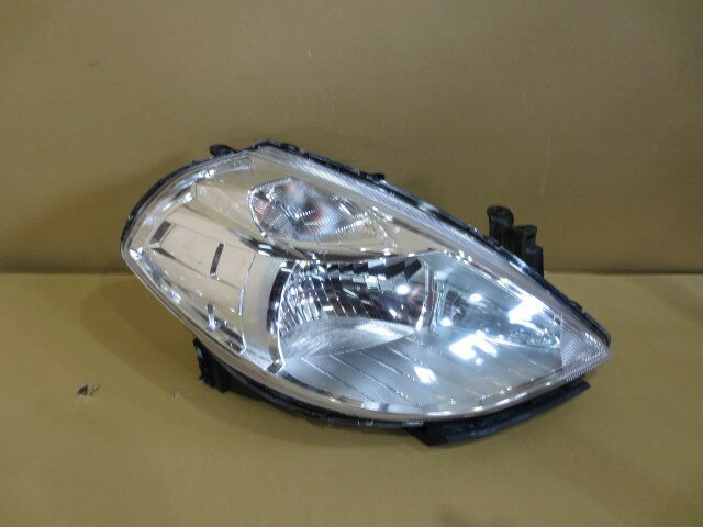 【中古】中古部品 ティーダ C11 右ヘッドランプ 【3330460100-000001597110800】