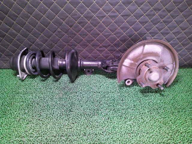 【中古】中古部品 エブリィ DA17V 右フロントストラット 【3330660100-000025305150100】