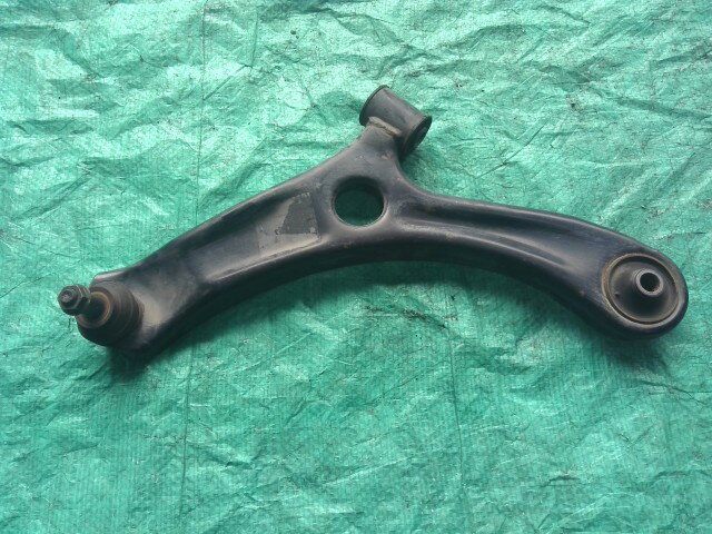 【中古】中古部品 モコ MG33S 左フロントロアアーム 【3310090100-202503093051740】