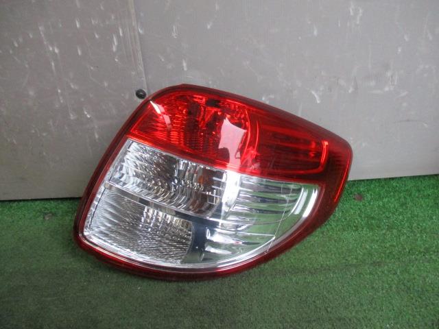 【中古】中古部品 SX4 YB41S 右テールランプ 【3330560100-001469770515500】