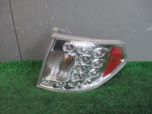 【中古】中古部品 インプレッサ GH2 右テールランプ 【3330560100-001634974915500】