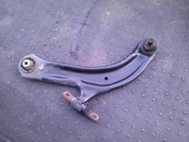 【中古】中古部品 セレナ CC25 左フロントロアアーム 【3310410000-000253012451740】