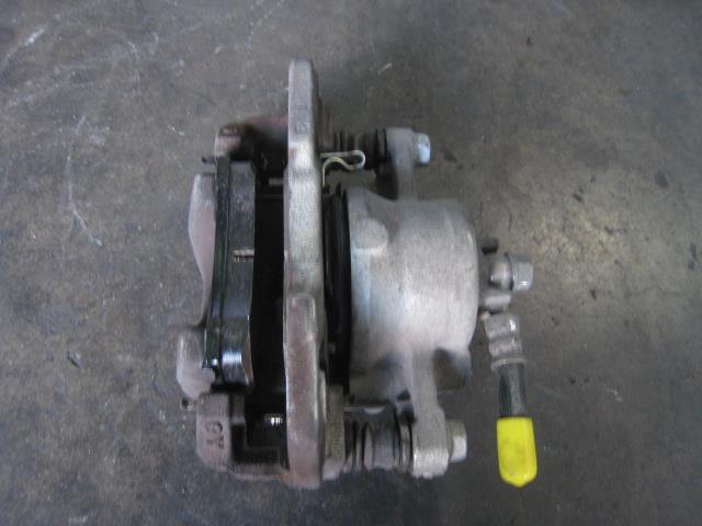 【中古】中古部品 エブリィ DA17V 左フロントキャリパー 【3340220100-000213085344360】