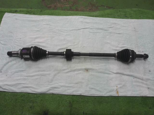 【中古】中古部品 エスクァイア ZWR80G 右フロントドライブシャフト 【3310200100-000021775342100】