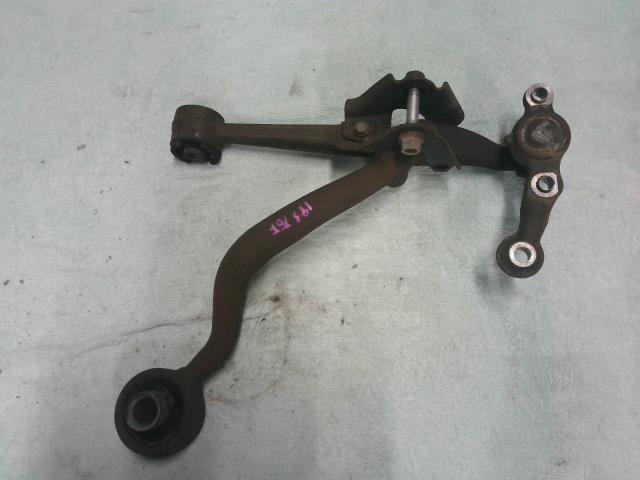 【中古】中古部品 マークII JZX110 右フロントロアアーム 【3310200100-000021519351720】