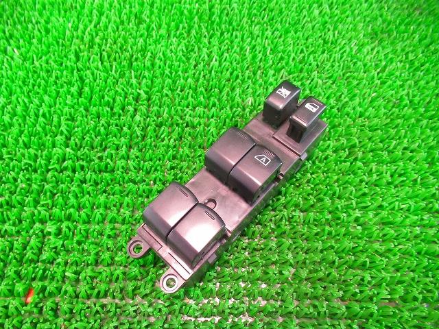 【中古】中古部品 インプレッサ GH6 パワーウインドウスイッチ 【3330210100-000037061161900】