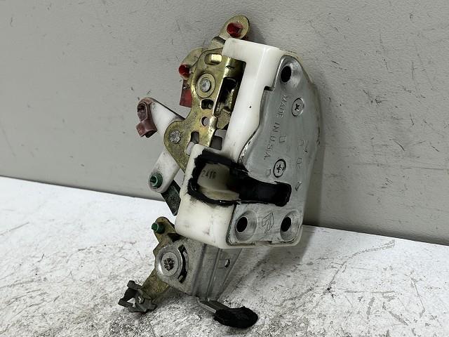 【中古】中古部品 ジープ ラングラー TJ40H 右フロントドアロックソレノイド 【3310070100-000090746264550】