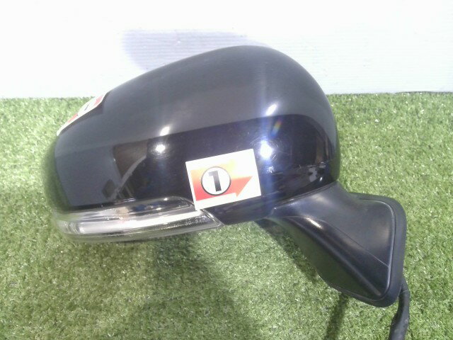 【中古】中古部品 プリウス ZVW30 右サイドミラー 【3310090100-202504025713500】