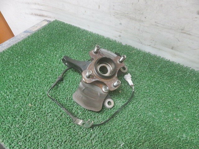 【中古】中古部品 ワゴンR MH34S 右フロントナックルハブ 【3330380100-000037012344310】