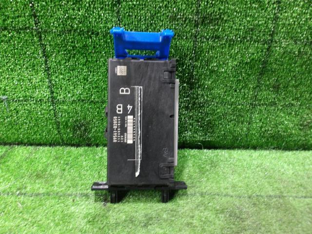 【中古】中古部品 ミライース LA300S エンジンコンピューター 【3330420100-250401000263100】