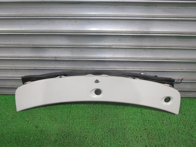 乐天商城 - 【中古】中古部品 ラパン HE33S カウルトップパネル 【3330540100-250410000417210】