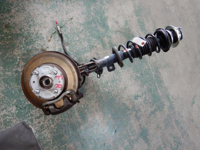 【中古】中古部品 タント LA600S 右フロントストラット 【3330810100-250410000150100】