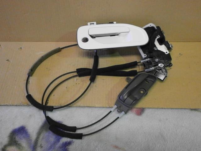 【中古】中古部品 NV350キャラバン CS8E26 右フロントドアロックソレノイド 【3340200100-902080000064550】