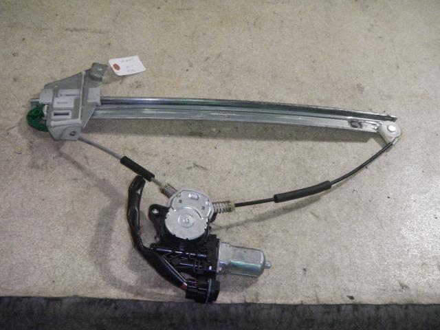 【中古】中古部品 ムーヴ L185S 右フロントドアレギュレータ・モーター 【3330810100-001304550213120】