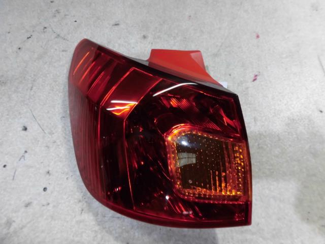 【中古】中古部品 カルディナ ZZT241W 左テールランプ 【3330810100-001516885115600】