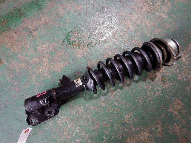 【中古】中古部品 ステラ RN2 右フロントストラット 【3330810100-001614527950110】