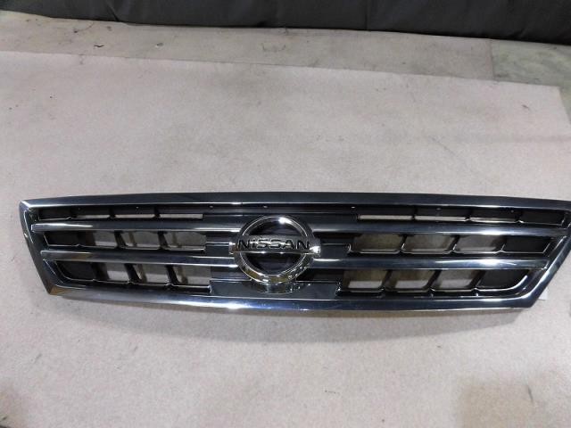 【中古】中古部品 プレサージュ TU31 ラジエータグリル 【3330810100-001437127410400】