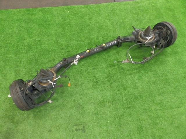 【中古】中古部品 HR−V GH4 リアアクスルビーム 【3260250000-000025047353500】
