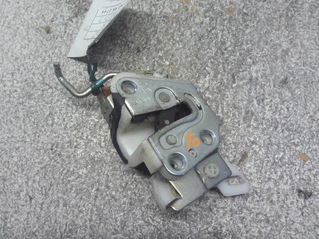 【中古】中古部品 サンバー S510J 右フロントドアロックソレノイド 【3310160100-000004437864550】