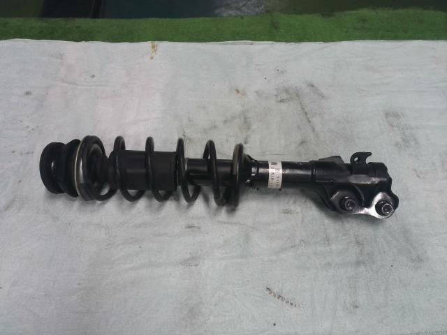 【中古】中古部品 スペーシア MK32S 左フロントストラット 【3310200100-000021565450210】