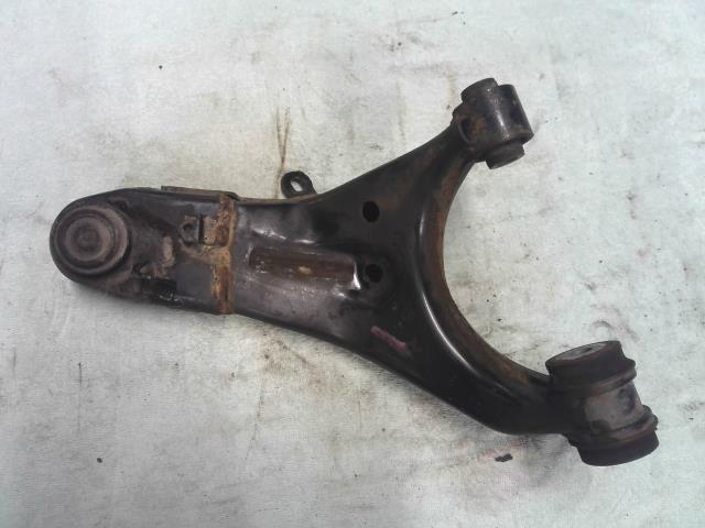 【中古】中古部品 インプレッサ GP7 左リアアッパアーム 【3310200100-000021642351850】