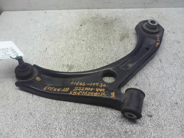 【中古】中古部品 ワゴンR MH55S 右フロントロアアーム 【3310160100-000004432951720】