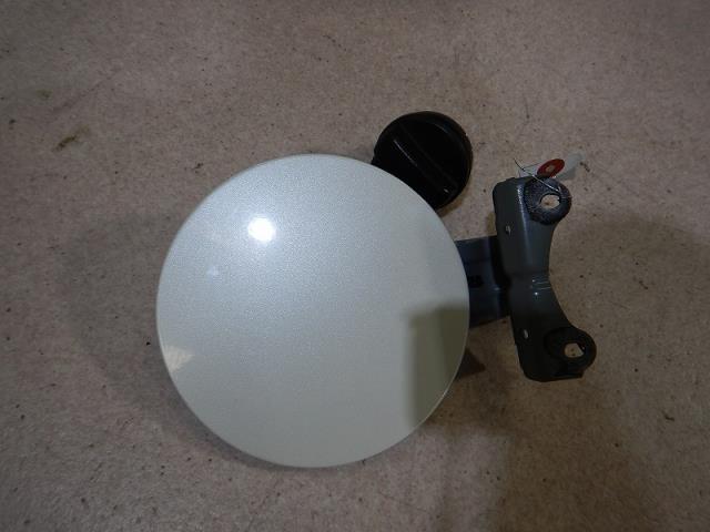 Aero Parts - 【中古】中古部品 N−BOX JF1 フューエルリッド 【3330810100-001703357013900】