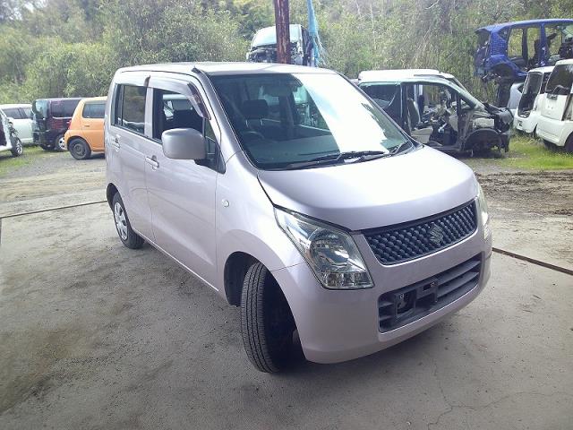 【中古】中古部品 ワゴンR MH23S 左フロントナックルハブ 【3340030100-287636000044340】