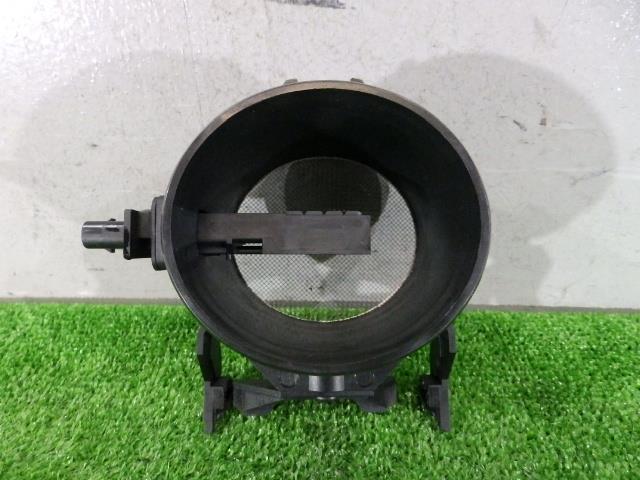 【中古】中古部品 ベンツ Eクラス 211056C エアフロメーター 【3260250000-000023112660400】