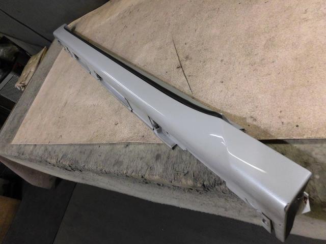 【中古】中古部品 レクサス GS GRS191 右サイドステップ 【3330810100-001534549513700】