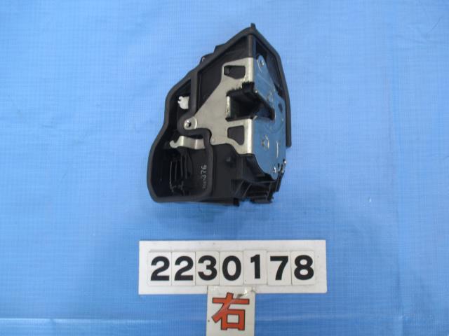 【中古】中古部品 BMW 1シリーズ UF16 右リアドアロックソレノイド 【3310040100-000223017864570】