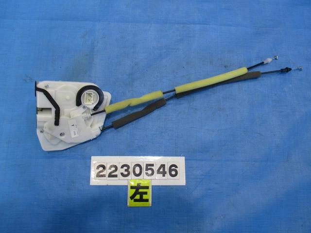 【中古】中古部品 デミオ DJ3FS 左フロントドアロックソレノイド 【3310040100-000223054664560】