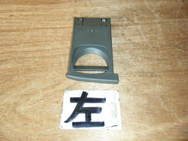 【中古】中古部品 タント L350S ドリンクホルダー 【3310050100-001367495570230】