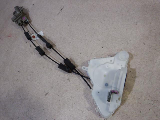【中古】中古部品 ライフ JC1 ドアロックソレノイド 【3330810100-000213126164551】