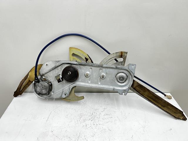 【中古】中古部品 シボレー C10 トランク・バックドアクローザーモーター 【3310070100-000183021266200】