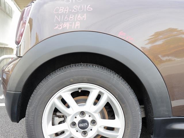 【中古】中古部品 BMW ミニ SU16 右リアオーバーフェンダー 【3310070100-0000Y0761014560】