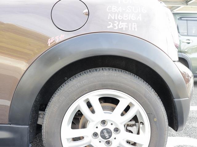 【中古】中古部品 BMW ミニ SU16 左リアオーバーフェンダー 【3310070100-0000Y0761014660】