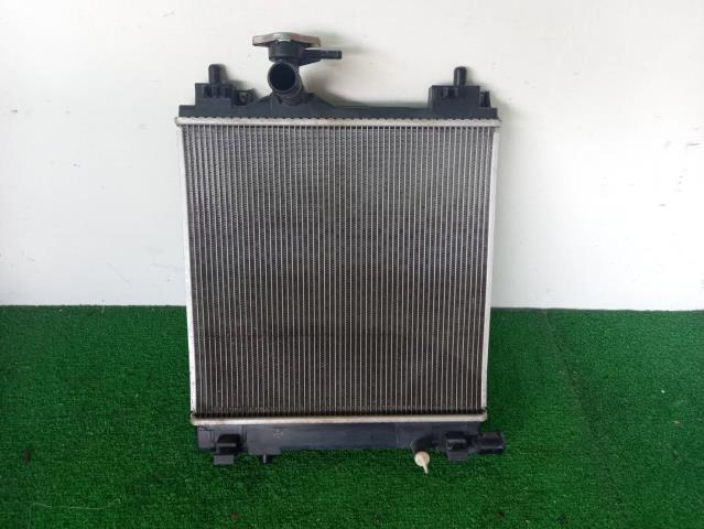 【中古】中古部品 MRワゴン MF33S ラジエータ 【3310080100-230830500120400】