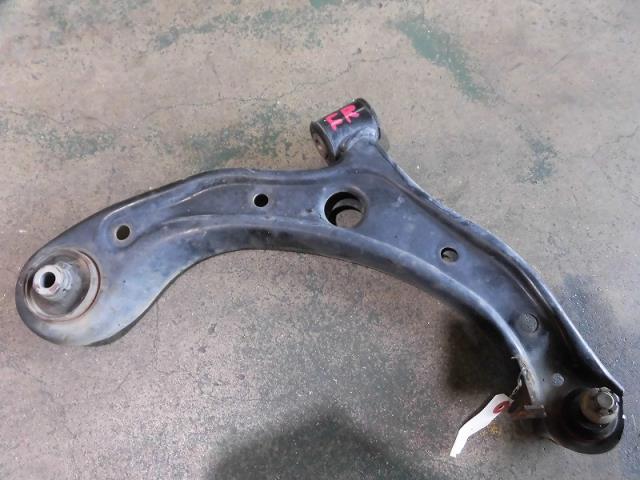 【中古】中古部品 N−BOX JF1 右フロントロアアーム 【3330810100-001501805551720】