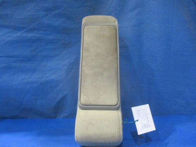【中古】中古部品 タント L375S アームレスト 【3310160100-000004433270460】