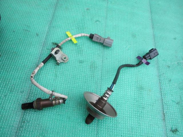 【中古】中古部品 プリウス ZVW50 オーツーセンサー 【3310190100-000233013722390】