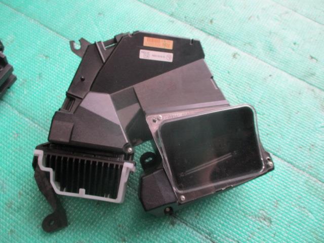 【中古】中古部品 プリウス ZVW30 ソナー 【3310190100-000233025961952】