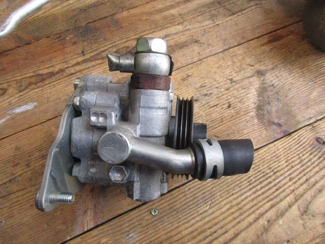 【中古】中古部品 ミラ L275V パワステベーンポンプ 【3310190100-001290414843300】