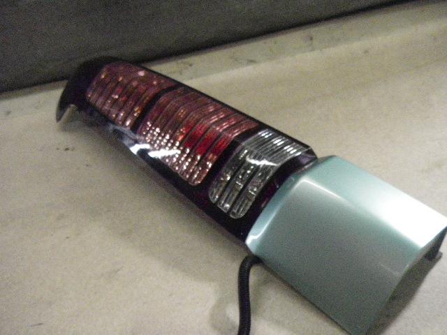 【中古】中古部品 ステップワゴン RF4 左テールランプ 【3330810100-001232760815600】
