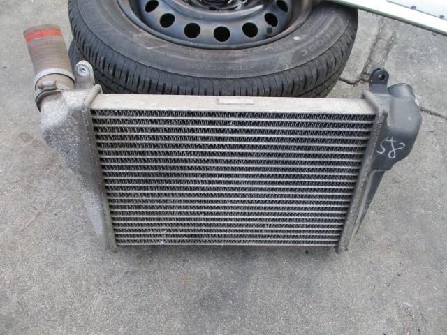 【中古】中古部品 エルフ NJR85A インタークーラー 【3310190100-001653506320500】