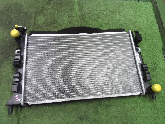 【中古】中古部品 キャリィ DA16T ラジエータ 【3310200100-000021332520400】