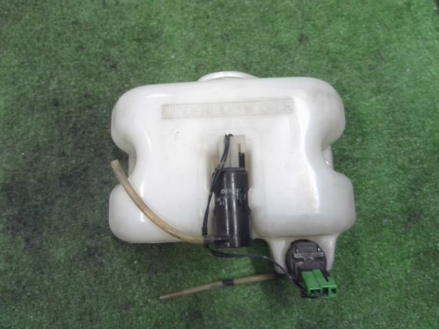 【中古】中古部品 ジムニー JA22W ウォッシャータンク 【3310200100-000021357267300】