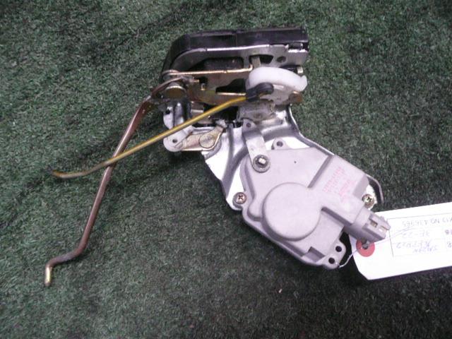 【中古】中古部品 AZ−オフロード JM23W 左フロントドアロックソレノイド 【3310300100-001543604064560】